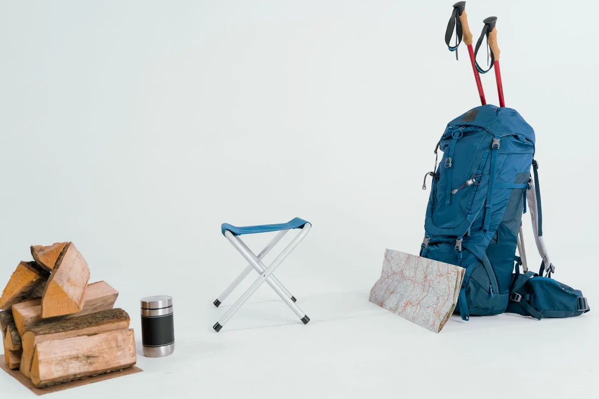 Kompakt ultralight kamp taburesi ve sırt çantası